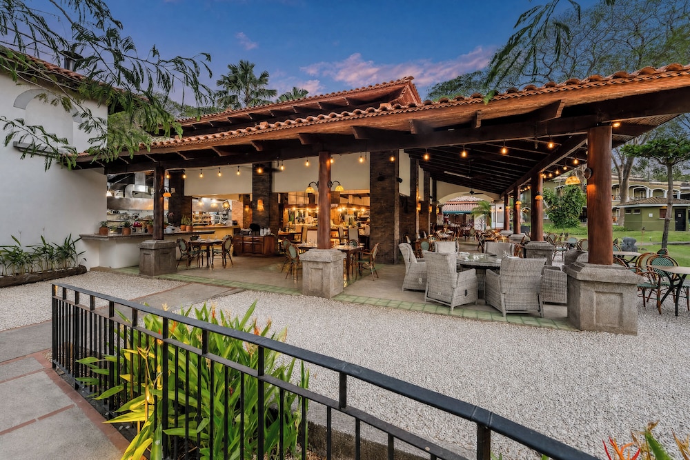 CC Beach Front Papagayo All Inclusive in SARDINAL