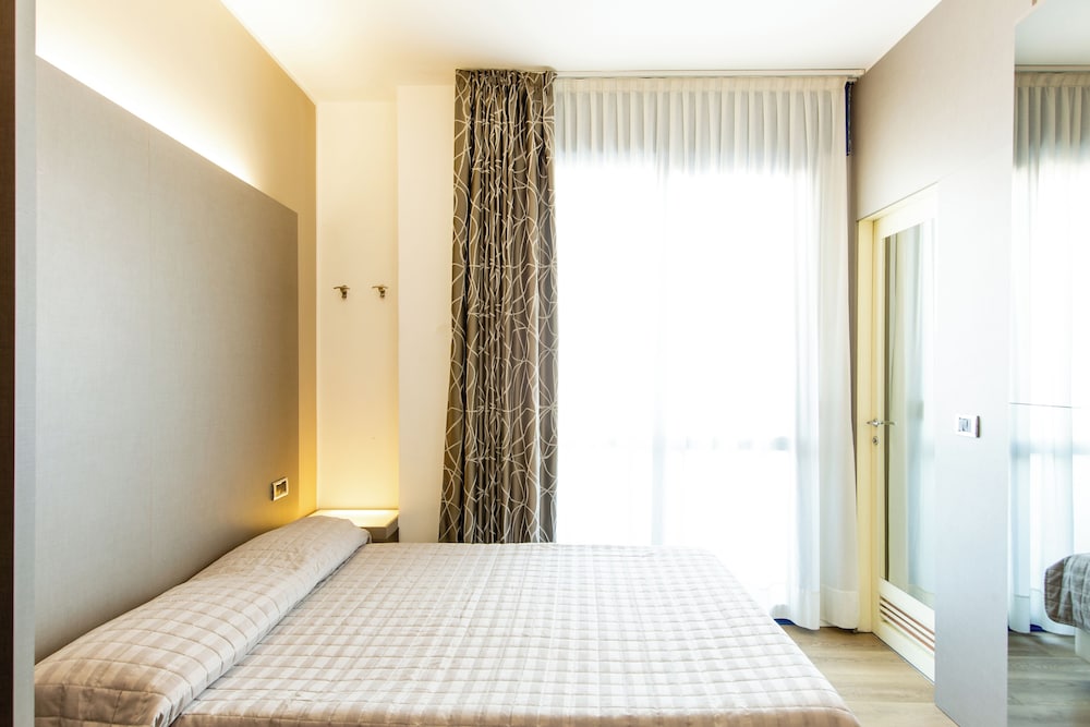 Hotel Baltic Riccione 19/68