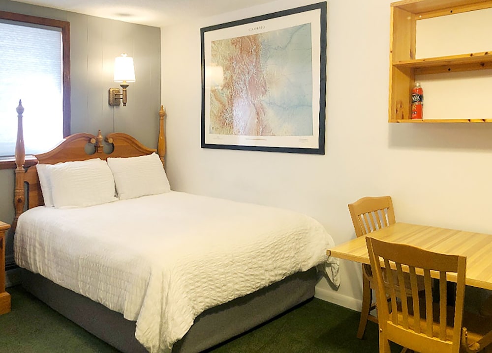 Tyrolean Lodge 24/72
