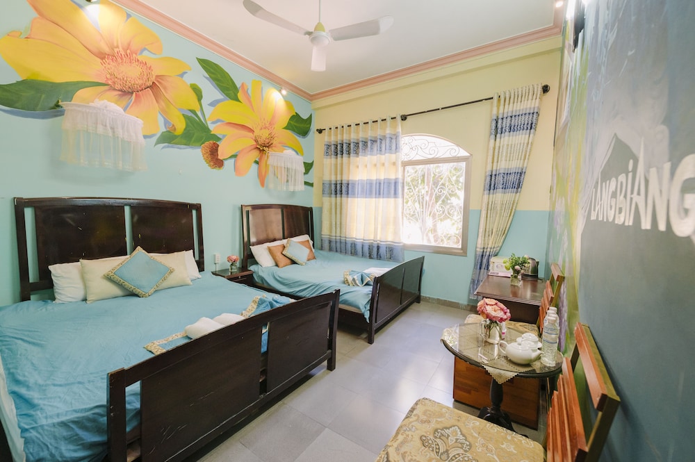 غرفة بسرير كوين بإطلالة على الحديقة، Memory Villa 2/9