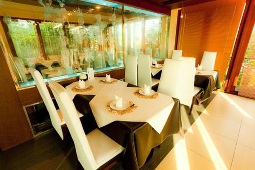 The Residence Airport Spa 16/19