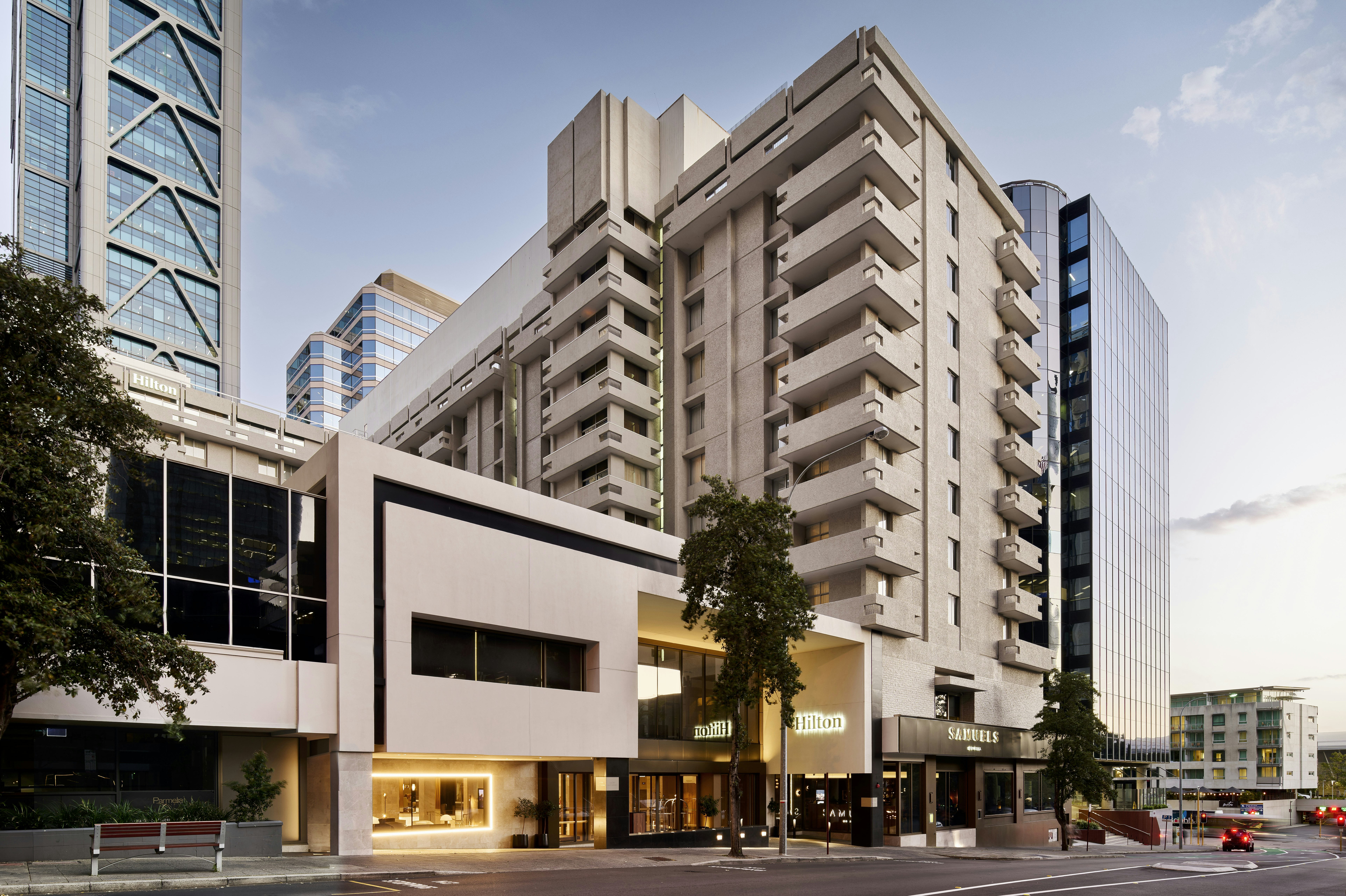 Parmelia Hilton 2/65