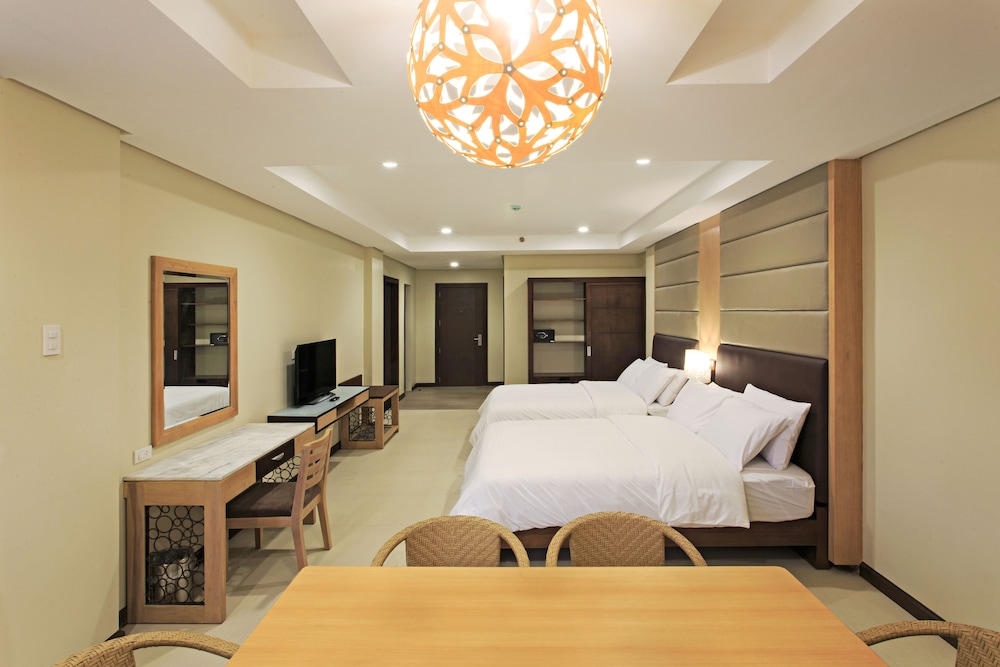 Cebu Westown Lagoon - South Wing 29/57