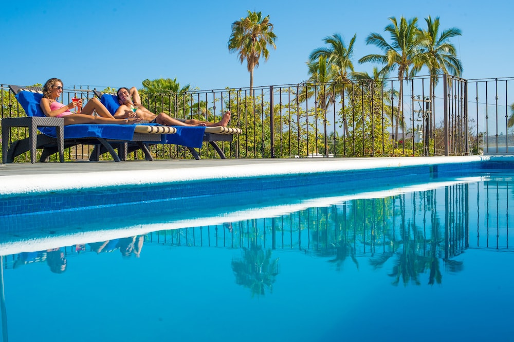 Guaycura Boutique Hotel Spa 64/72