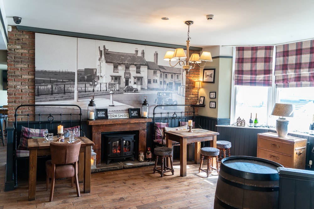 Grantham Arms 64/70