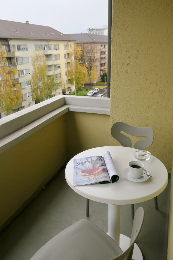 Zurich Furnished Homes 39/50