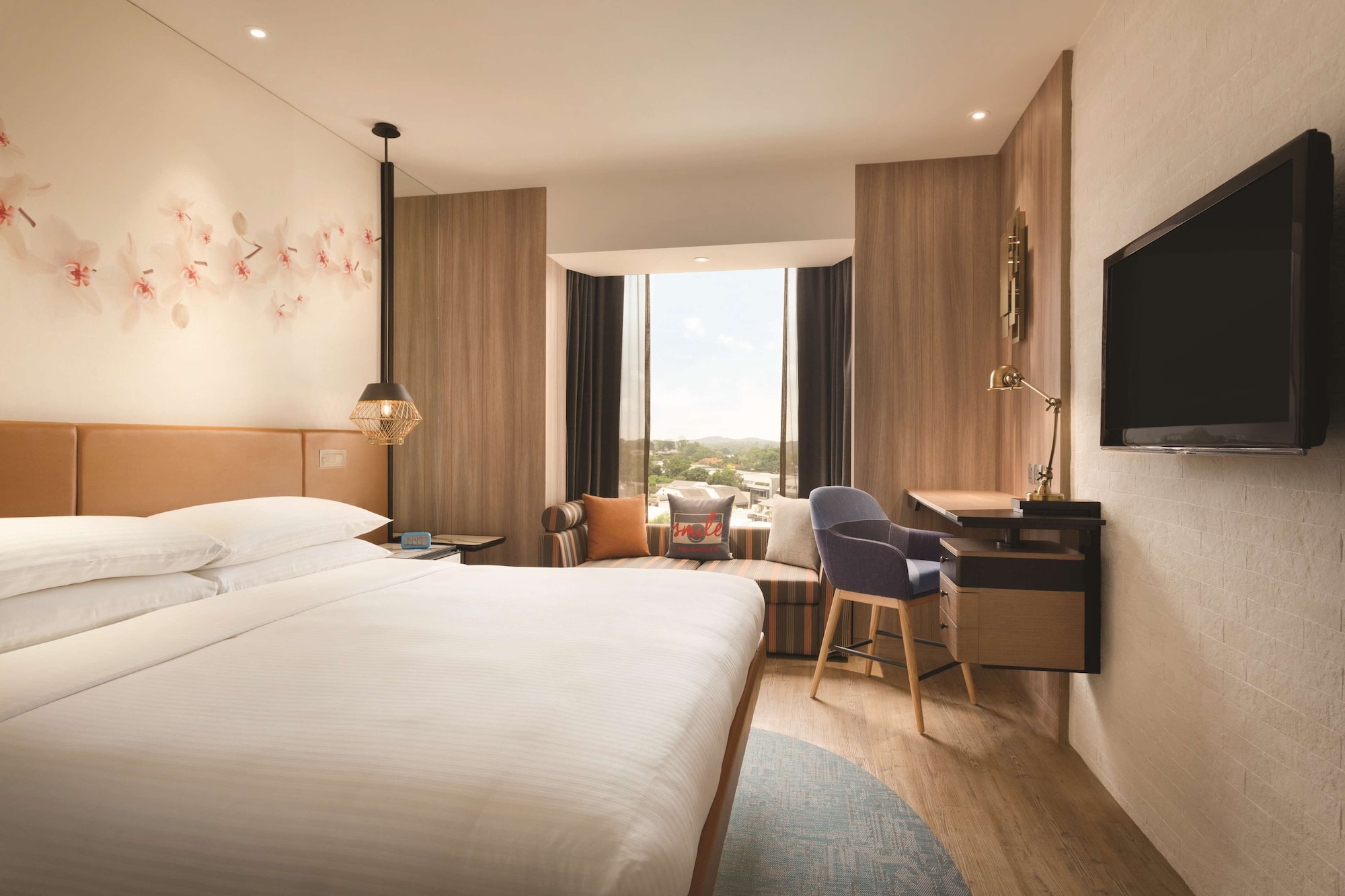 CLUB, KING BED