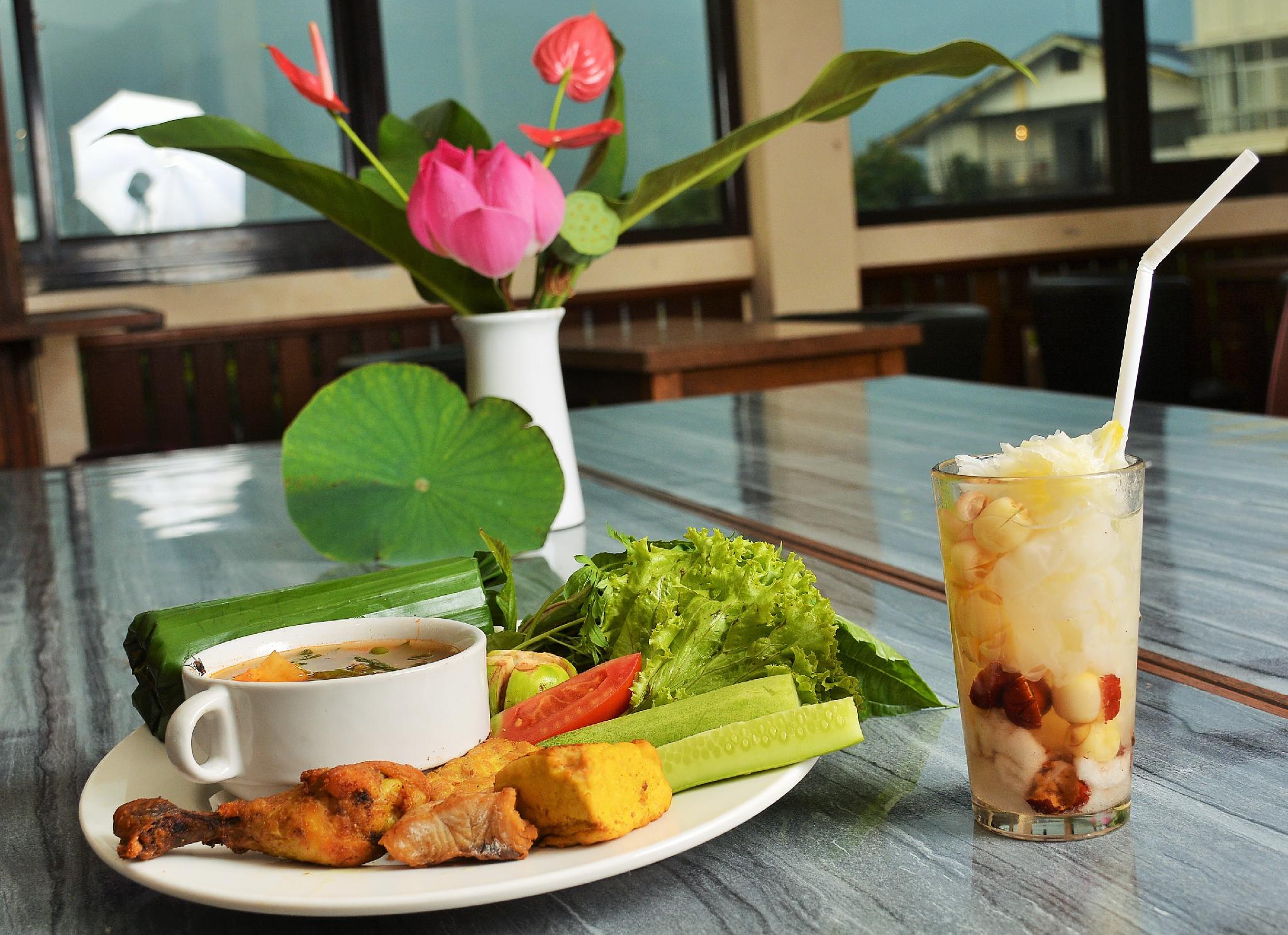 Taman Teratai Hotel 23/50