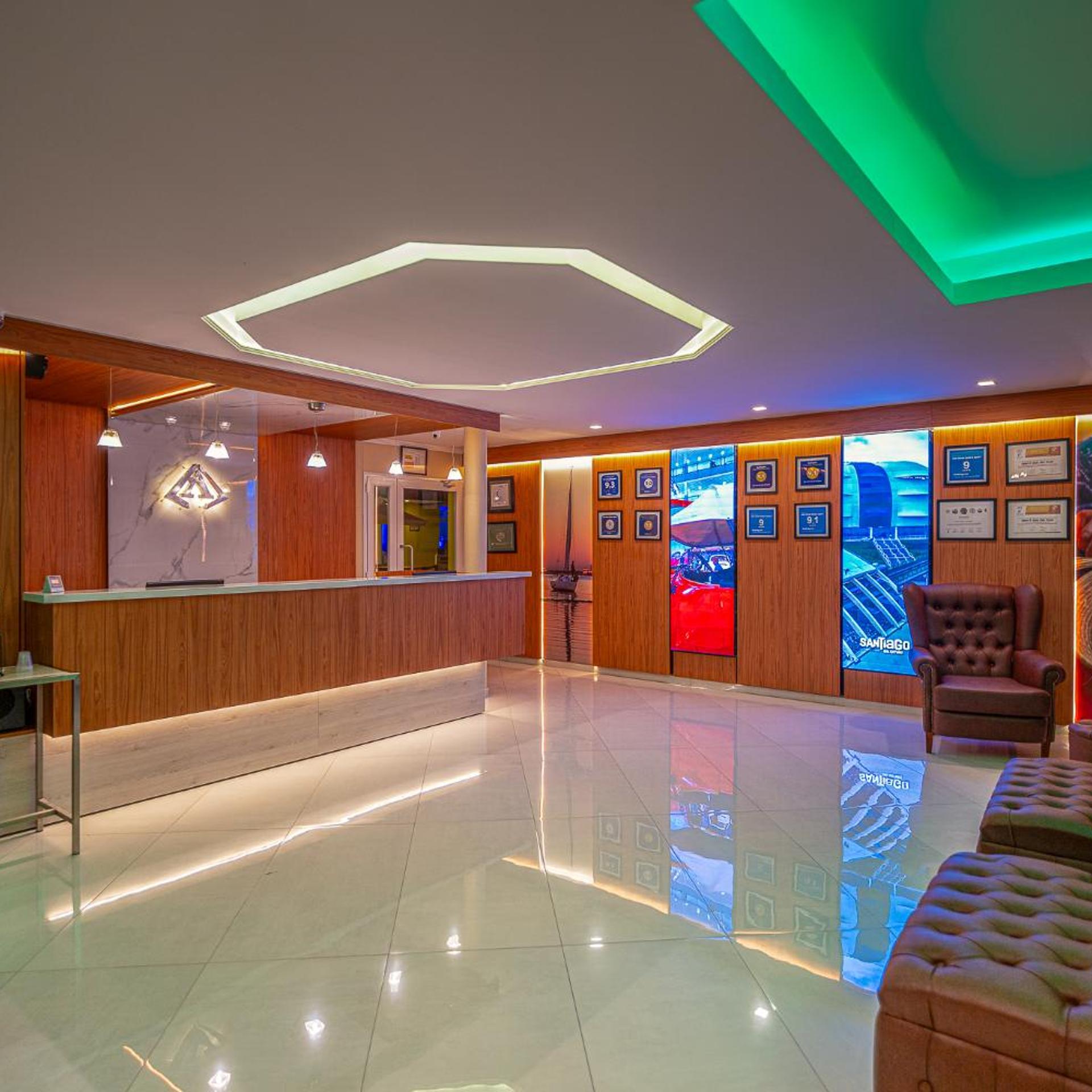 Alto Verde Suites and Apart 5/50