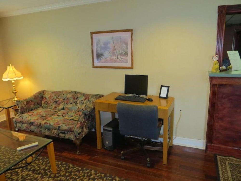 Americourt Hotel 32/39