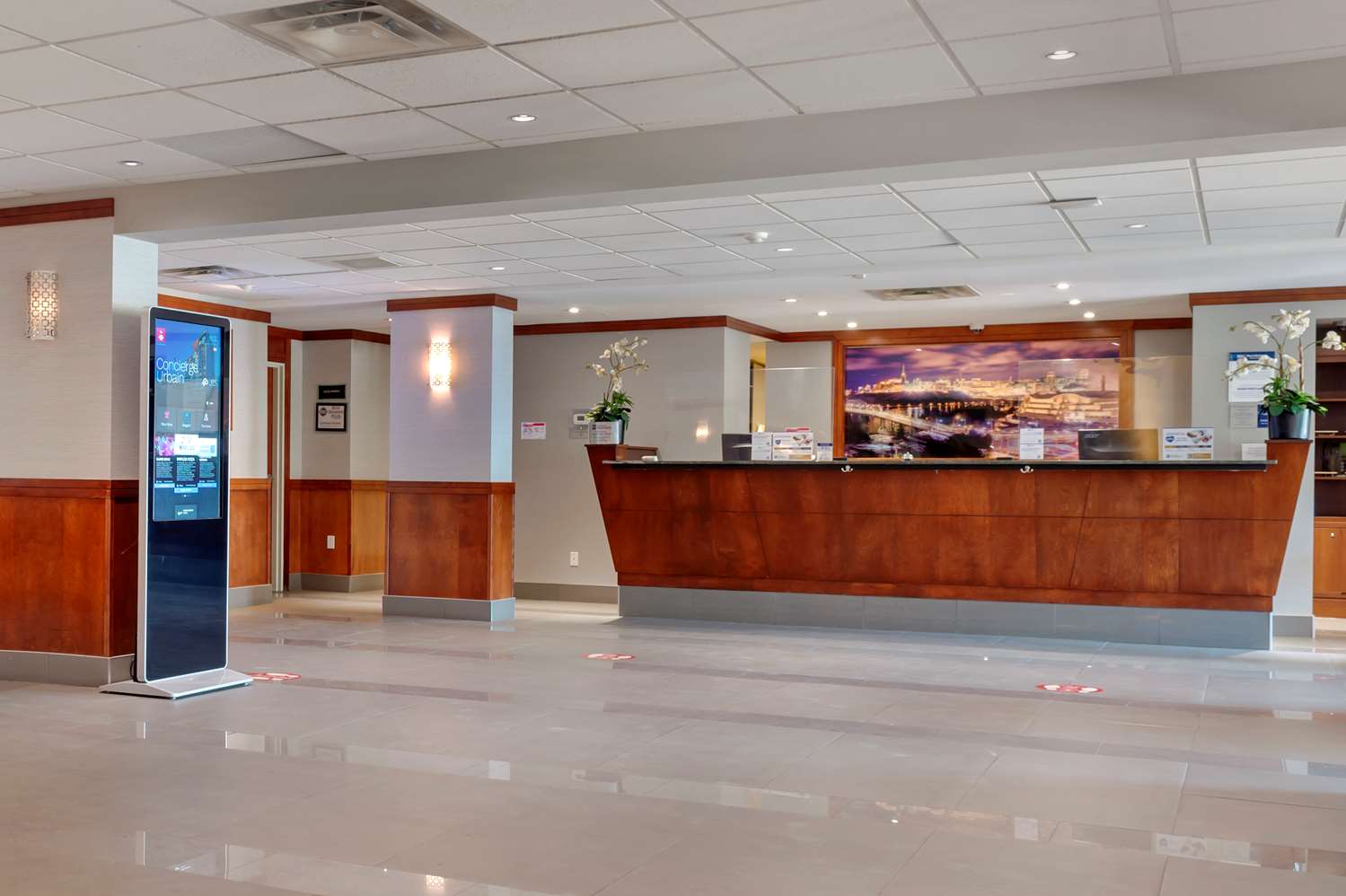 Lobby at Best Western Plus Gatineau-Ottawa, GATINEAU - QUEBEC