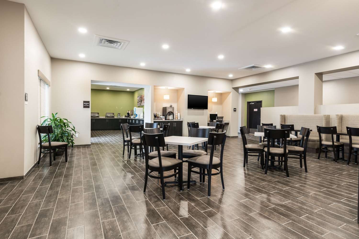 Sleep Inn Baxley 24/33