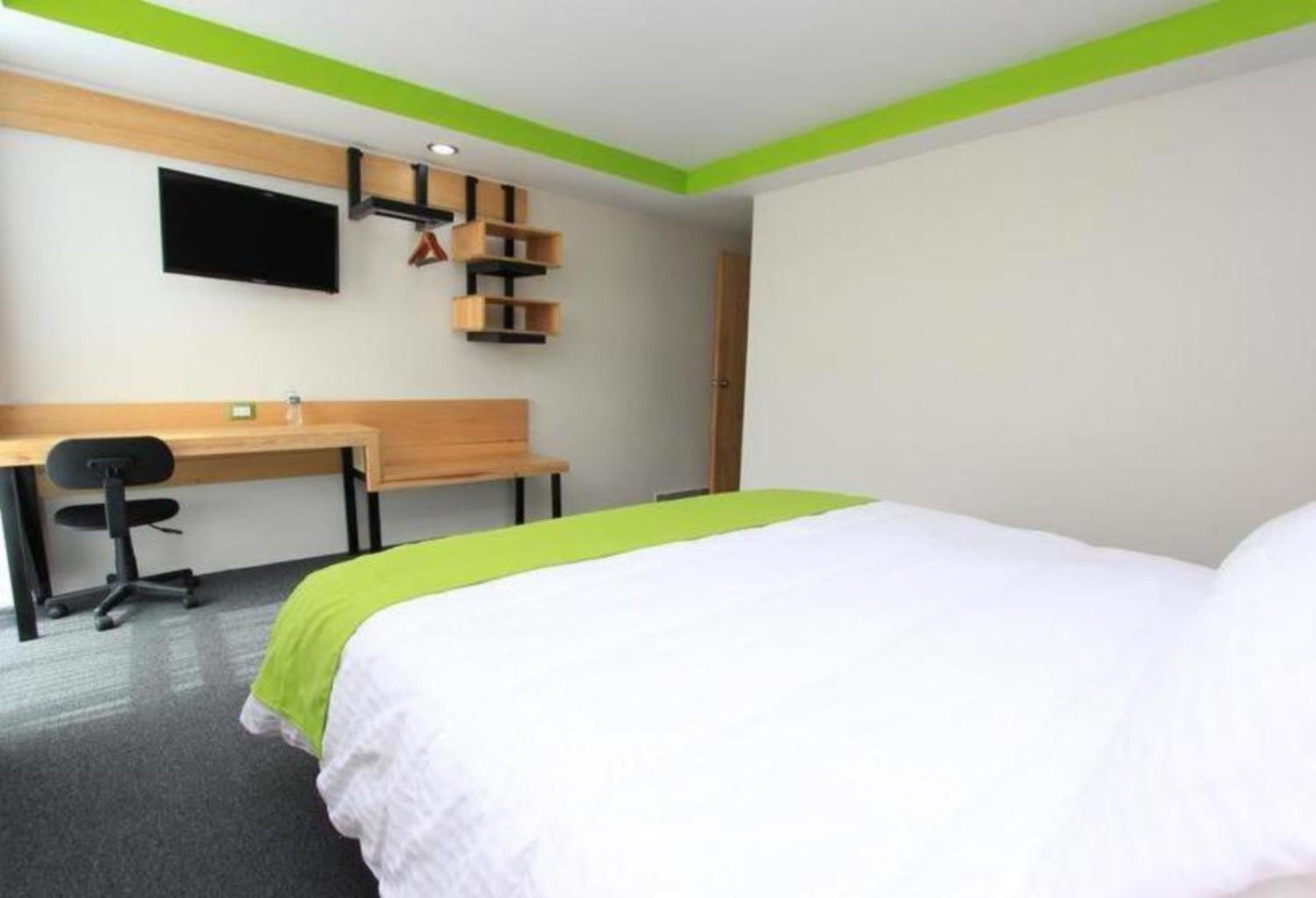 Superior, Hotel Brisas Express 7/9