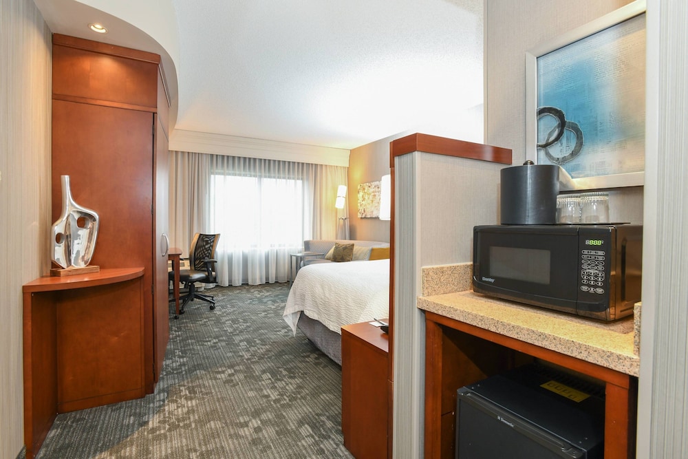 Courtyard By Marriott Cincinnati North At Union Centre 34/50