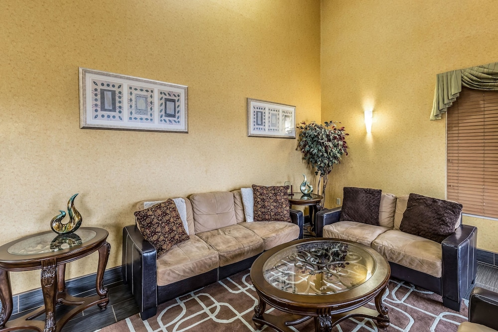 Quality Inn Rolla MO 32/49
