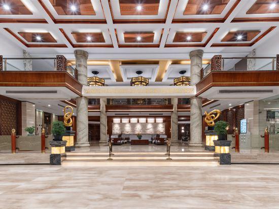 Donghu Grand Hotel 11/49