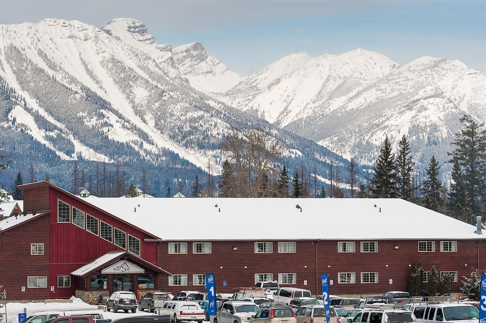 Fernie Slopeside Lodge 2/20