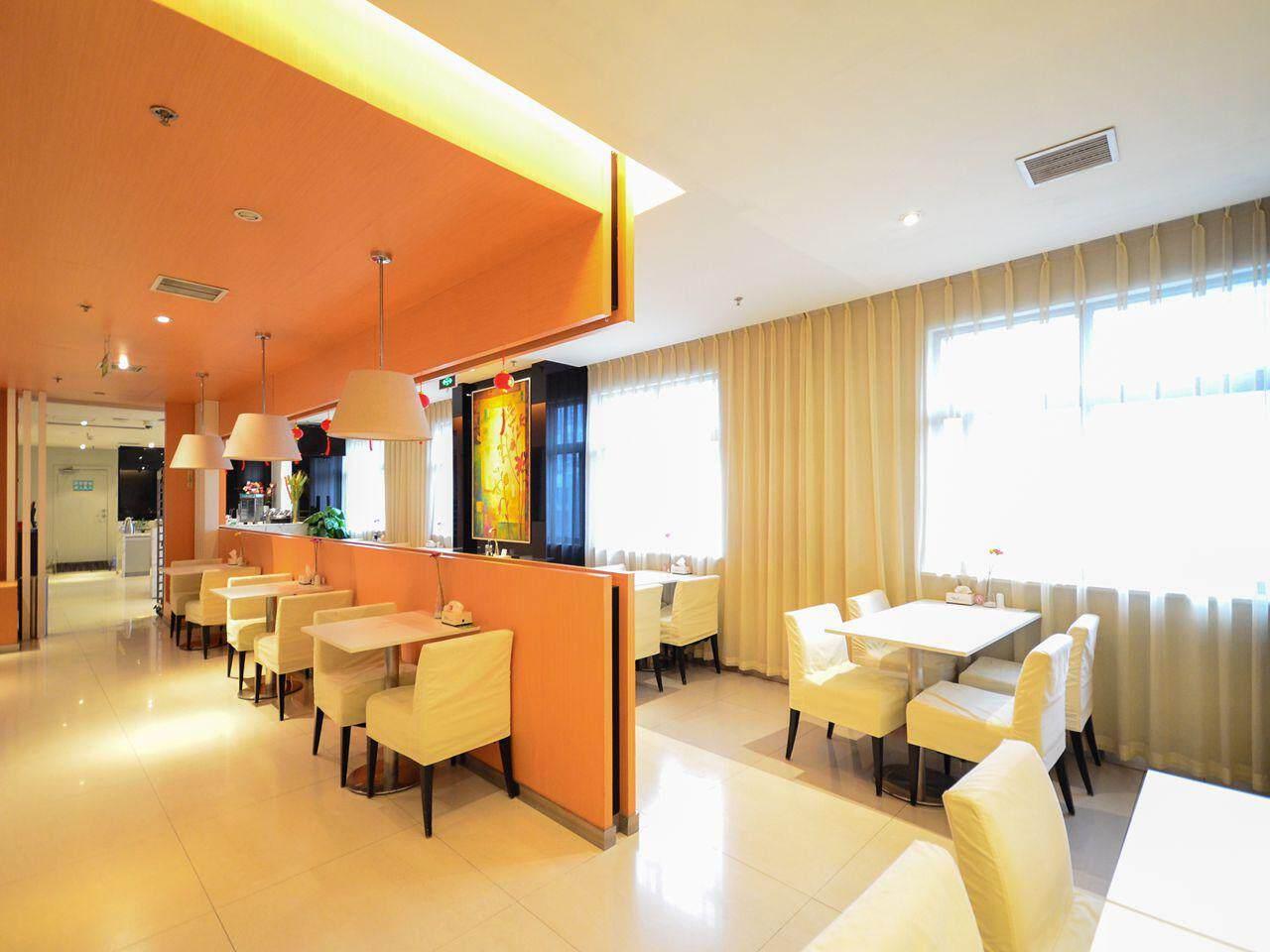 Campanile Hotel (Wuhan East Lake, Xudong Street, Qunxingcheng Metro Station) 40/45