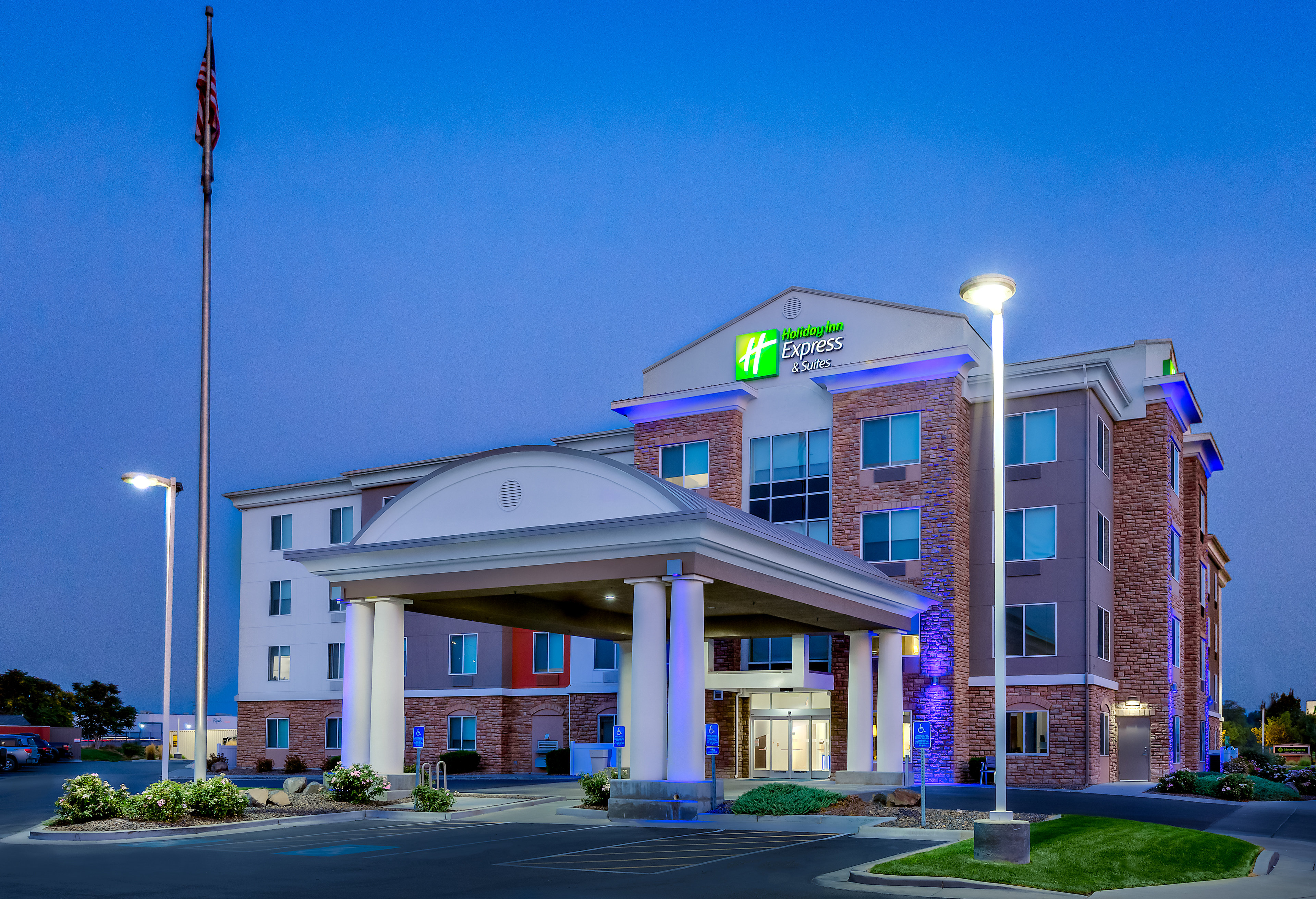 Holiday Inn Express Hotel And Suites Ontario 2/61