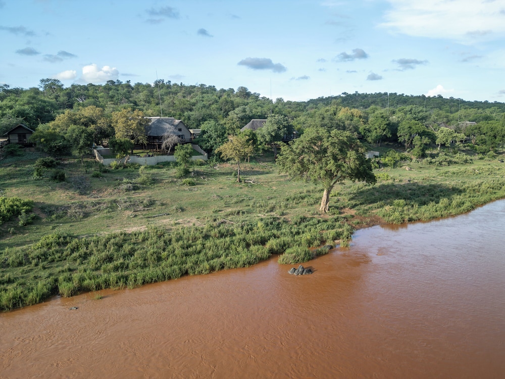 Nyati Safari Lodge 45/50