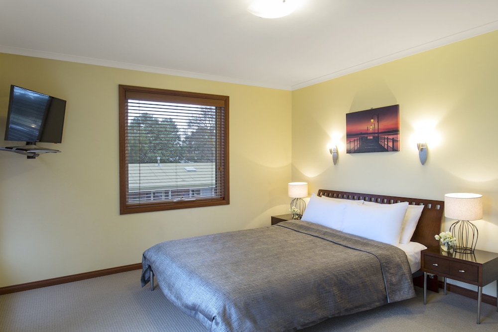 Best Western Colonial Village Motel 7/20