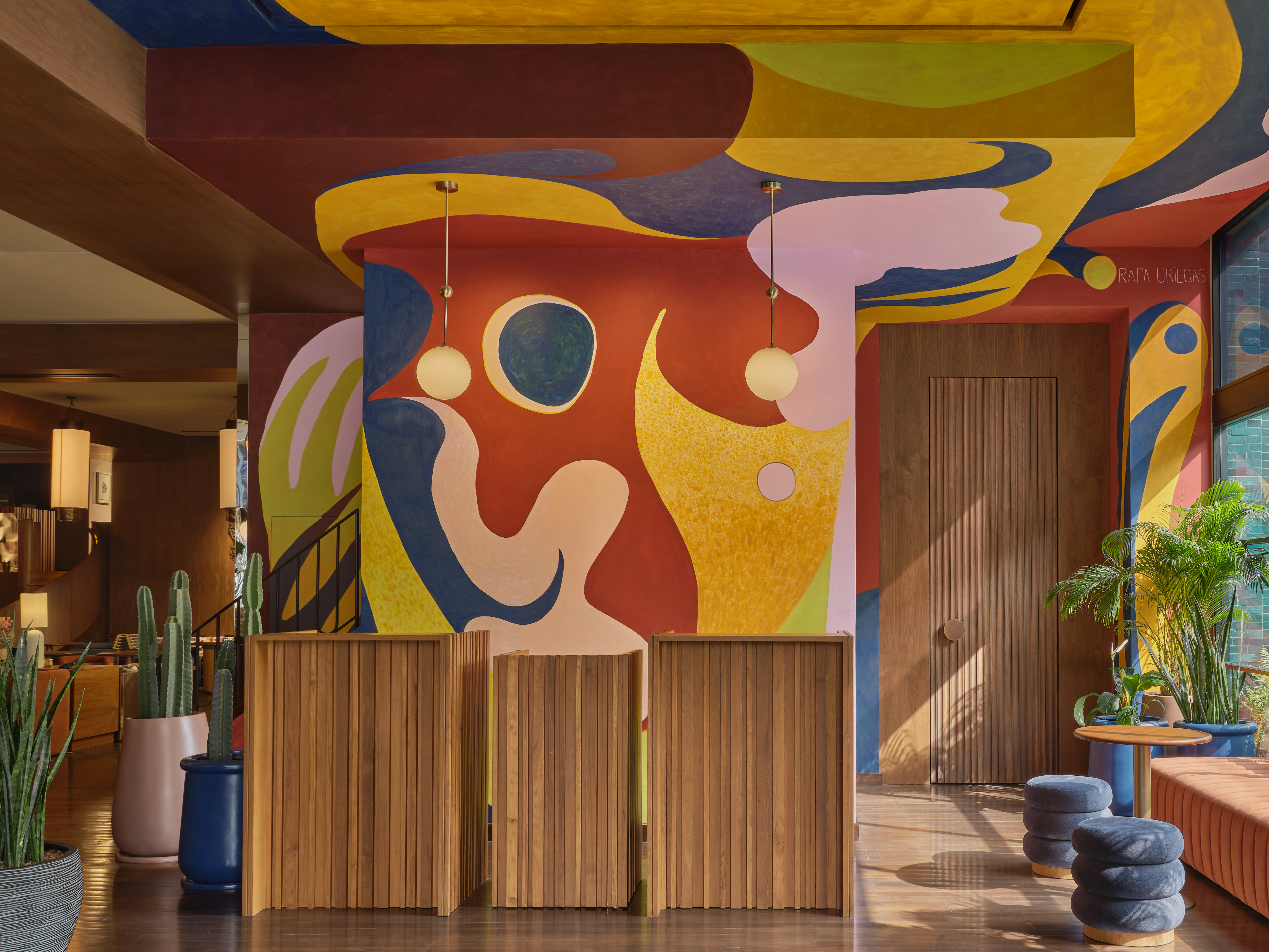 Public House Hotel 25/25