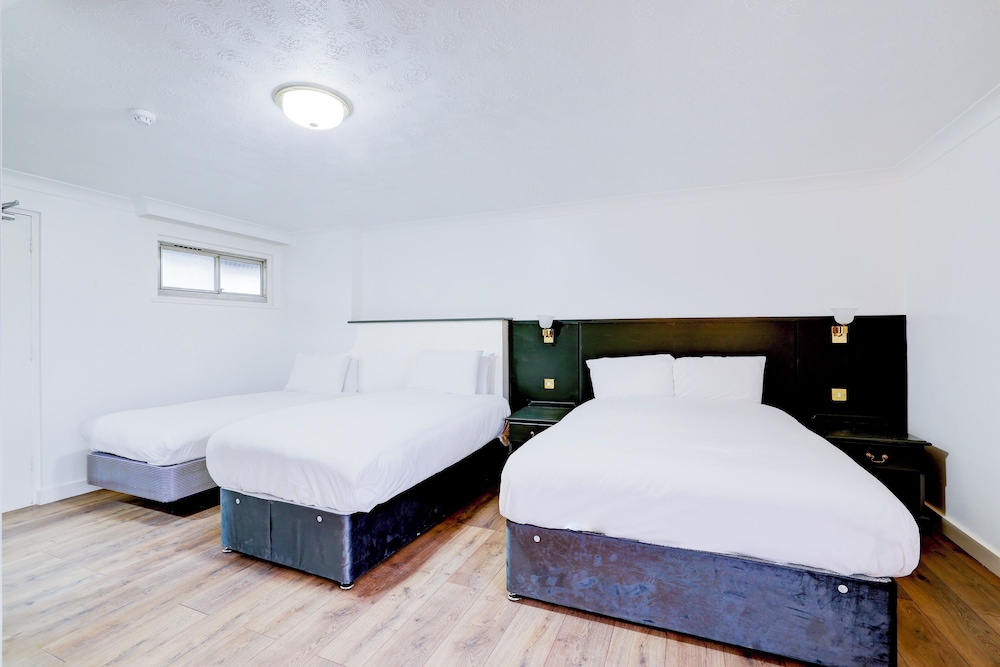 OYO The Rivenhall Hotel in Witham, Chelmsford 22/38