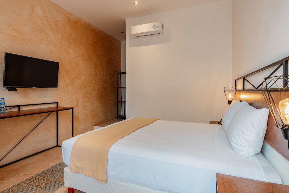 Hotel H.O 14/47