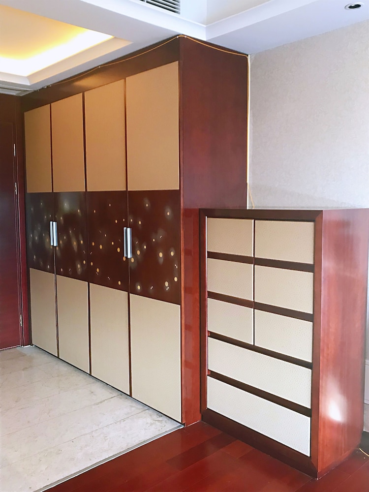 Shanghai ZiYuan Service Apartment 32/61