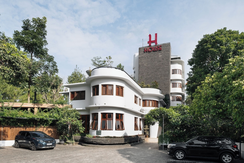 House Sangkuriang 62/69
