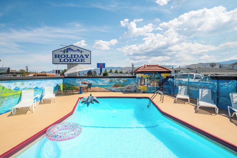 Holiday Lodge Wenatchee 34/42