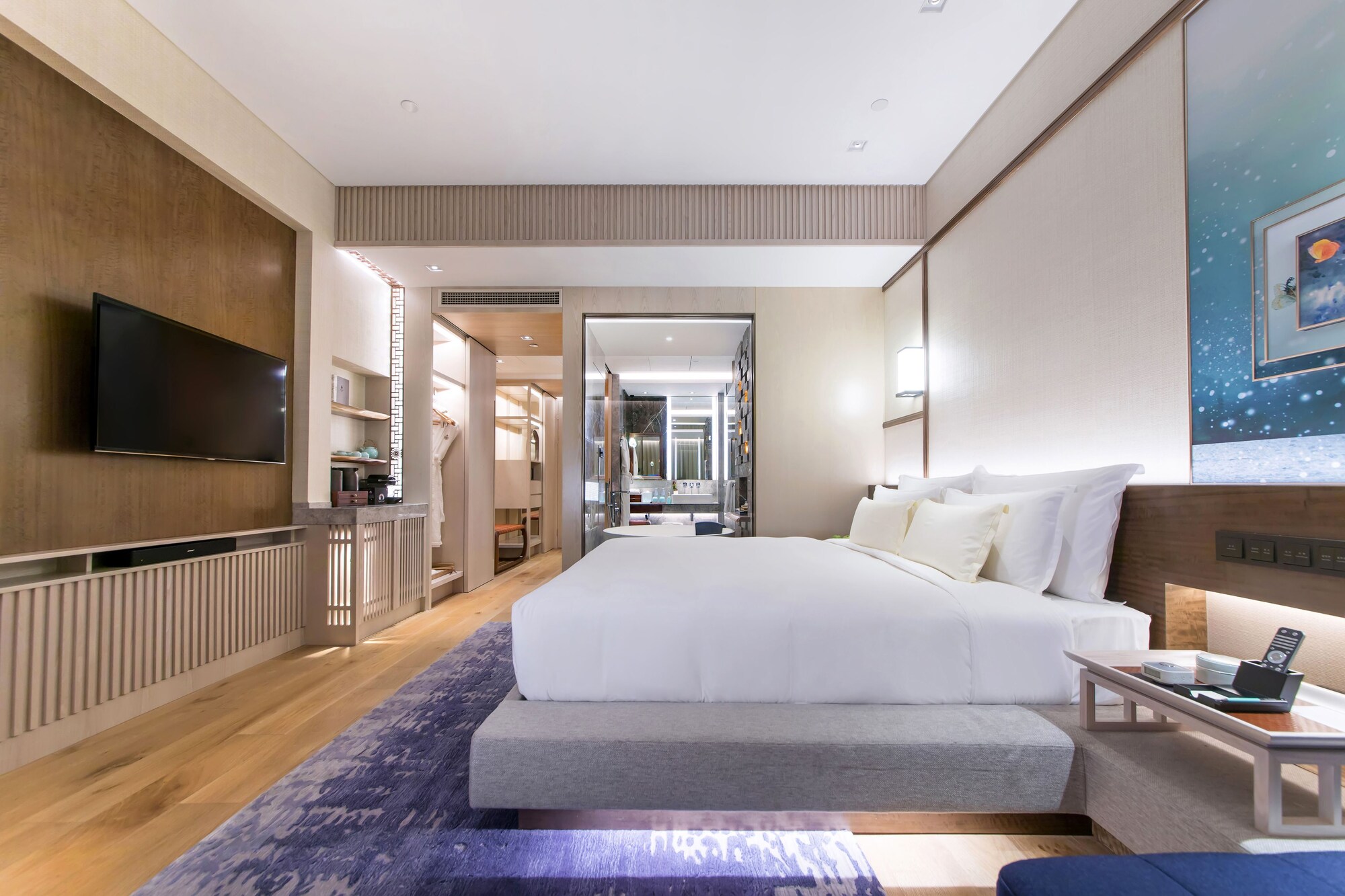 Deluxe King Room