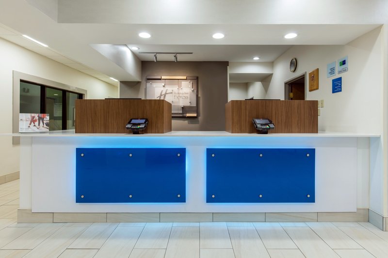 Holiday Inn Express Henderson N Evansville South 5/40