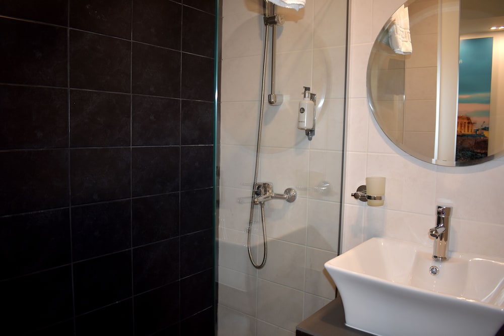 JUNIOR SUITE, QUEEN BED, SOFA, HOT TUB, TERRACE
