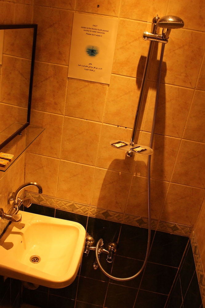 Arab Tower Hotel 50/54