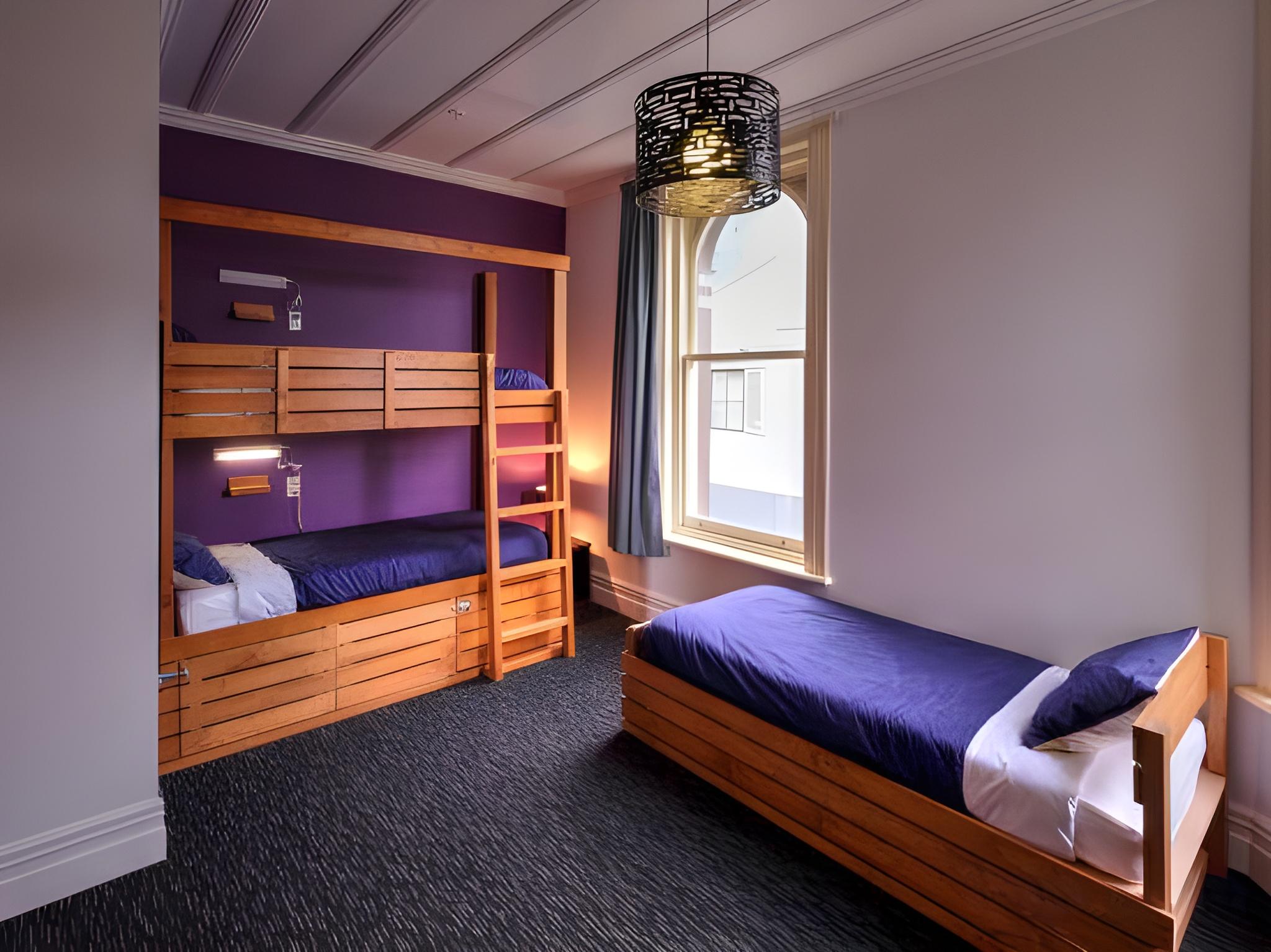 Bed in 6 Bed Female Dorm Shared Bathroom