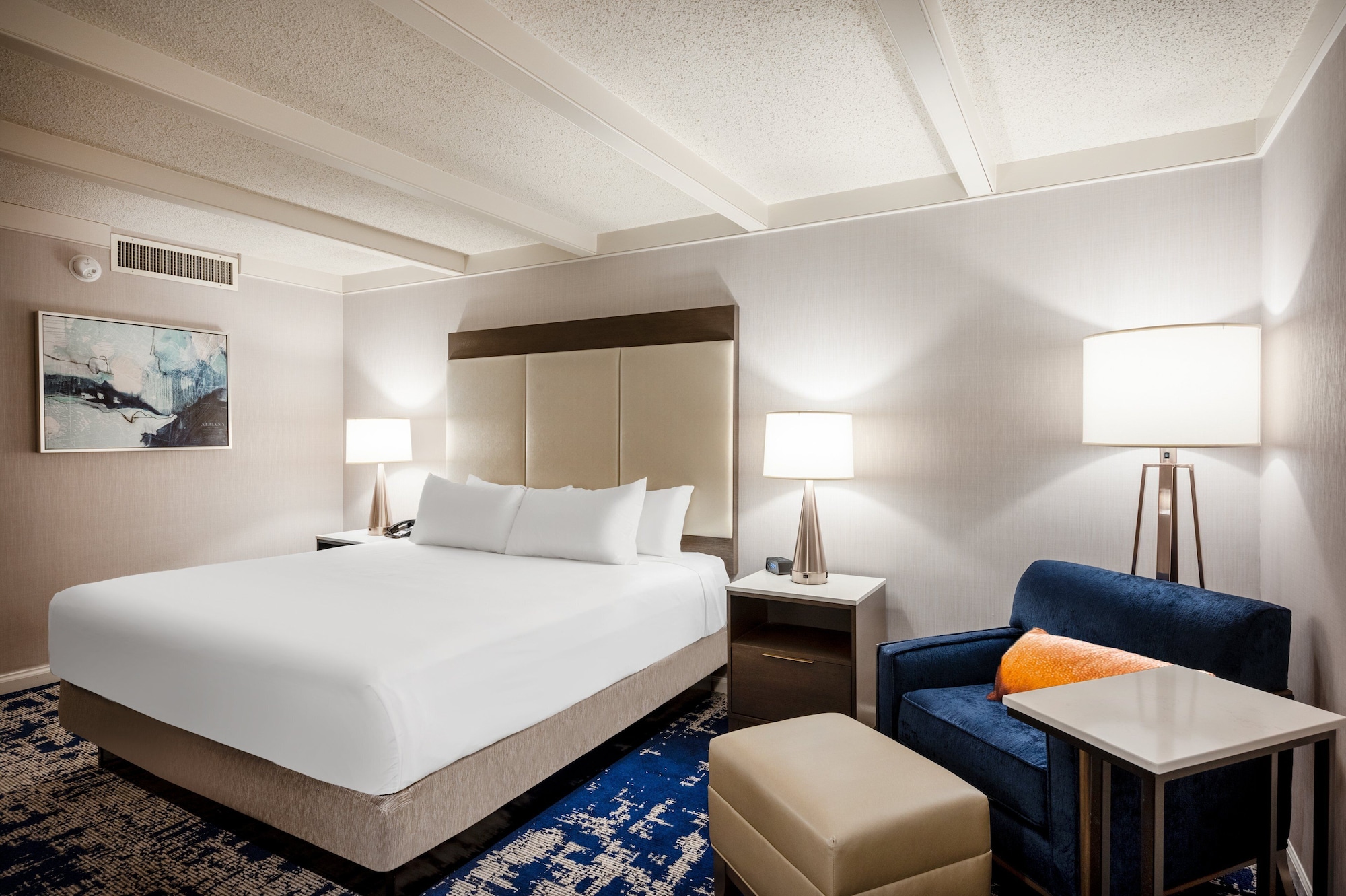 STANDARD, KING BED, TOP FLOOR