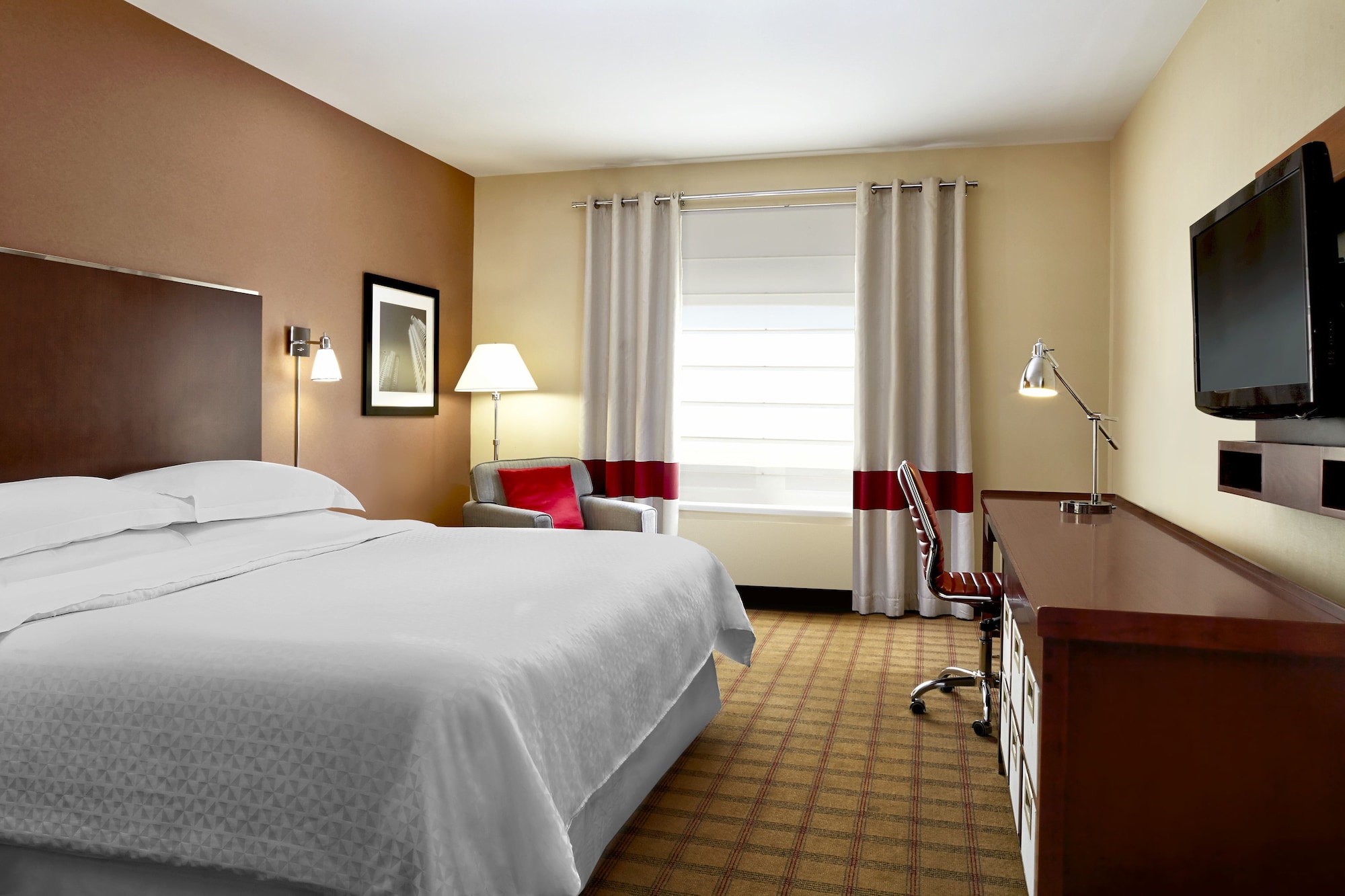 Room at Four Points by Sheraton Calgary Airport, CALGARY