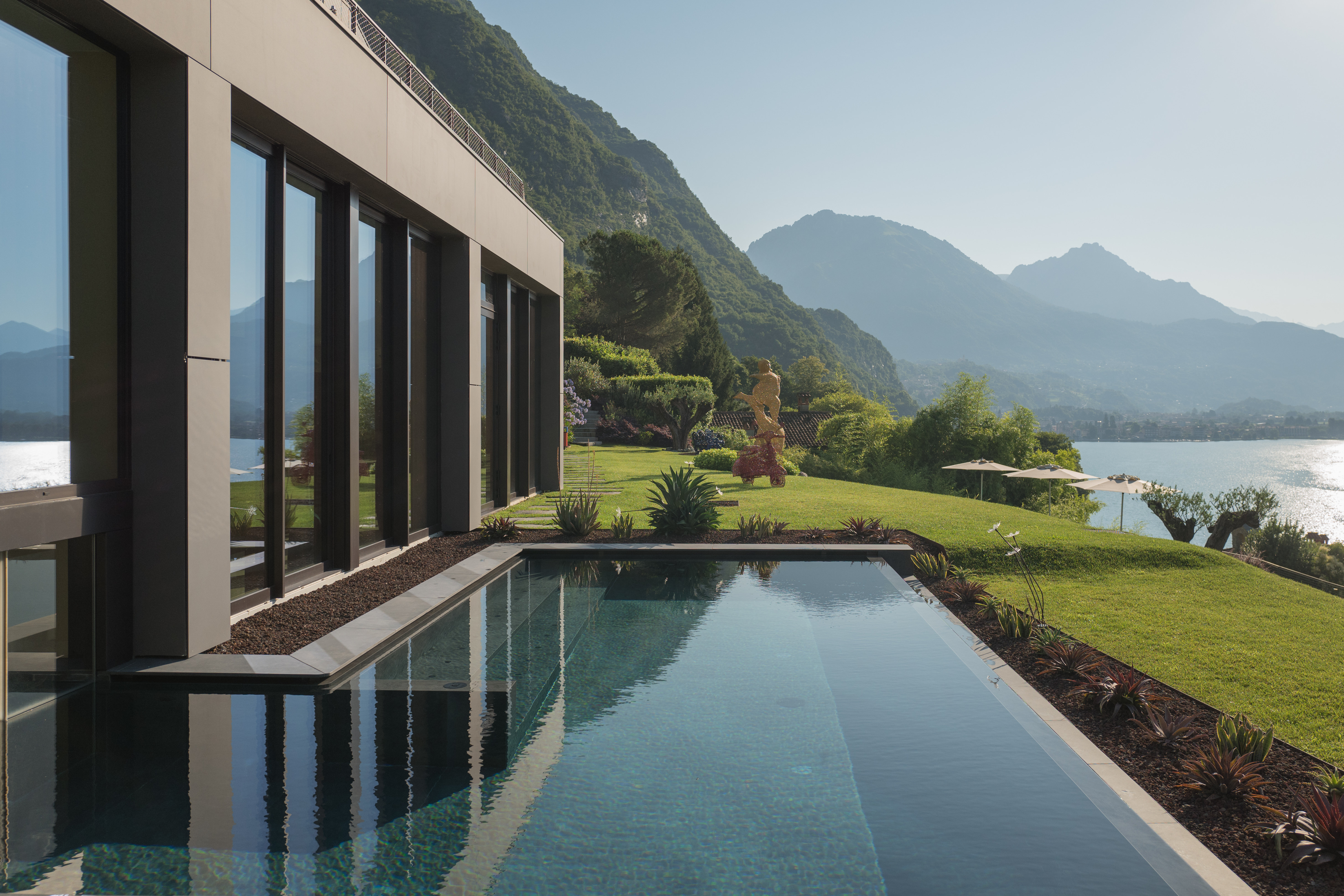 ARIA Retreat and SPA 4/65