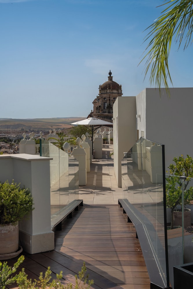 H10 Palacio Colomera 70/77
