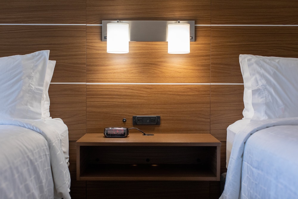 Holiday Inn Express Johnson City 31/48