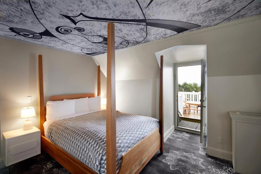 Mansion, King Bed, Sun Deck