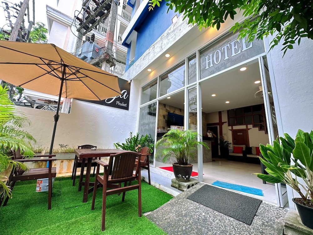 Hotel Baya Patong Beach 5/65