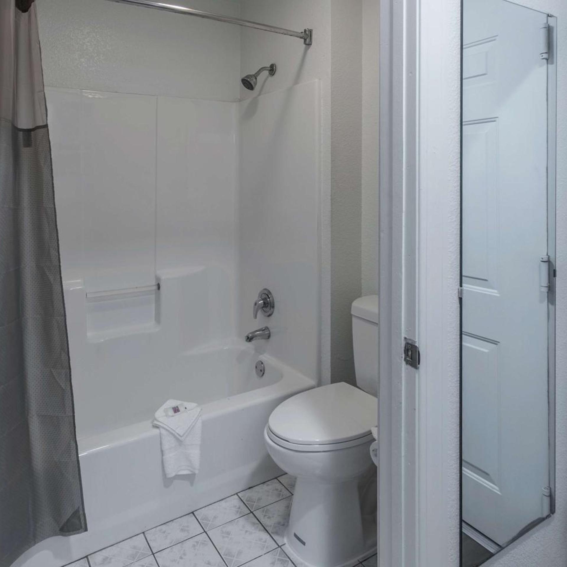 Motel6 Hutchins, TX 20/24