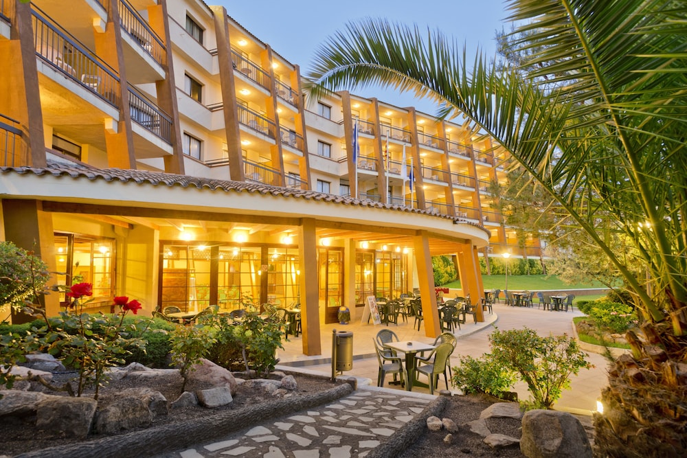 Aparthotel GHT Tossa Park 1/50