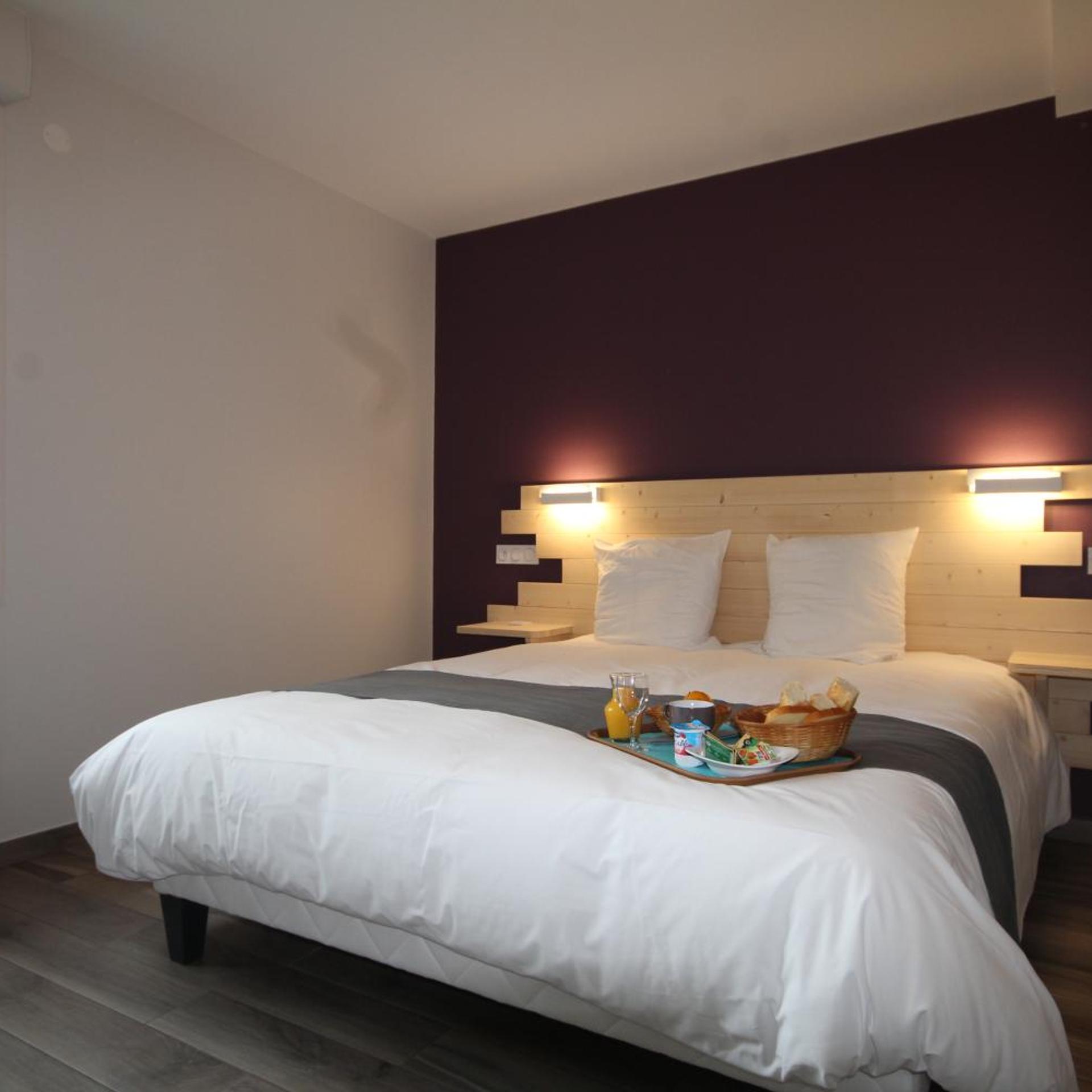 AUBERGE DE LA CLOCHE 2/22
