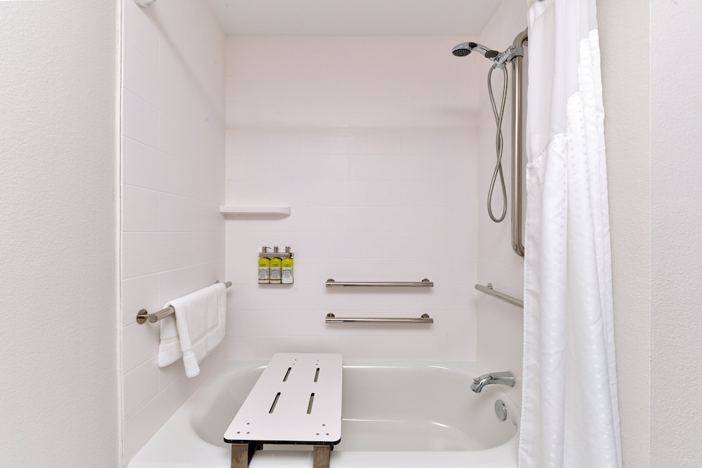 HOLIDAY INN EXPRESS ORLANDO SOUTH PARK 20/61