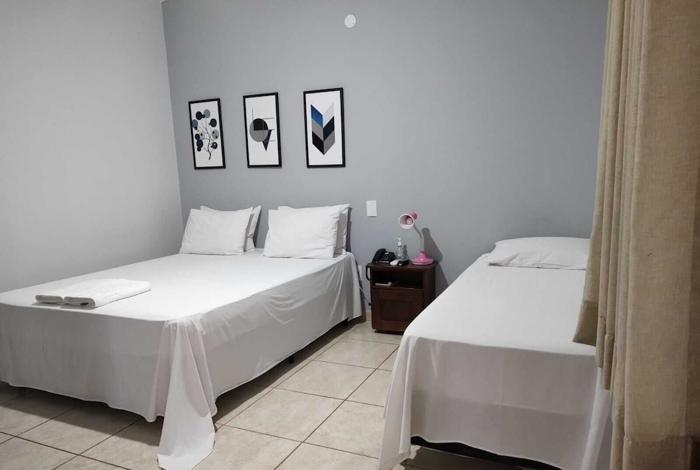 Shellter Hotel 10/50