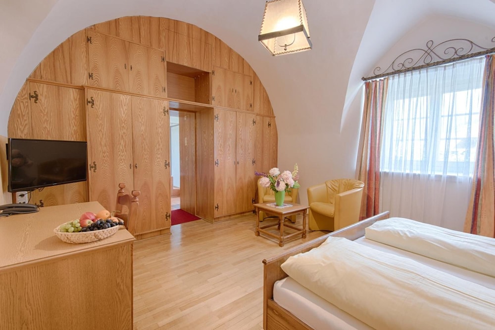 Vital Hotel Post 19/69