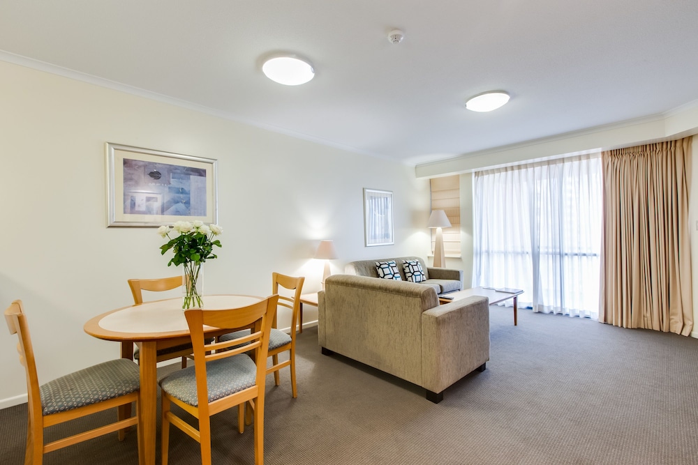 Central Dockside Apartments 36/46